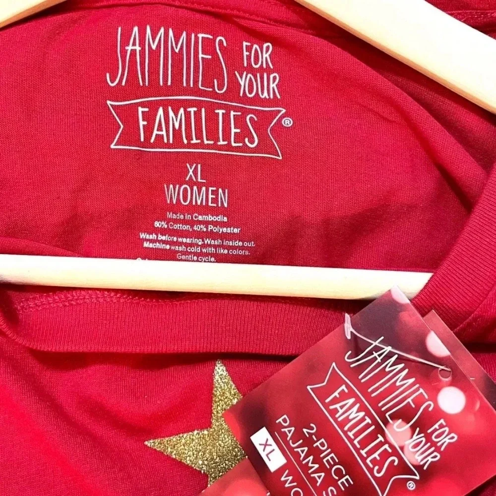 NWT Jammies For Your Families 2-Piece Holiday Pajama Set